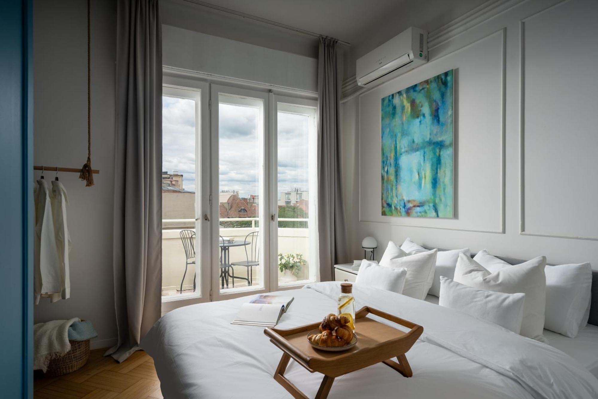 Apartamento Little Paris By Urbanesq Bucarest Exterior foto